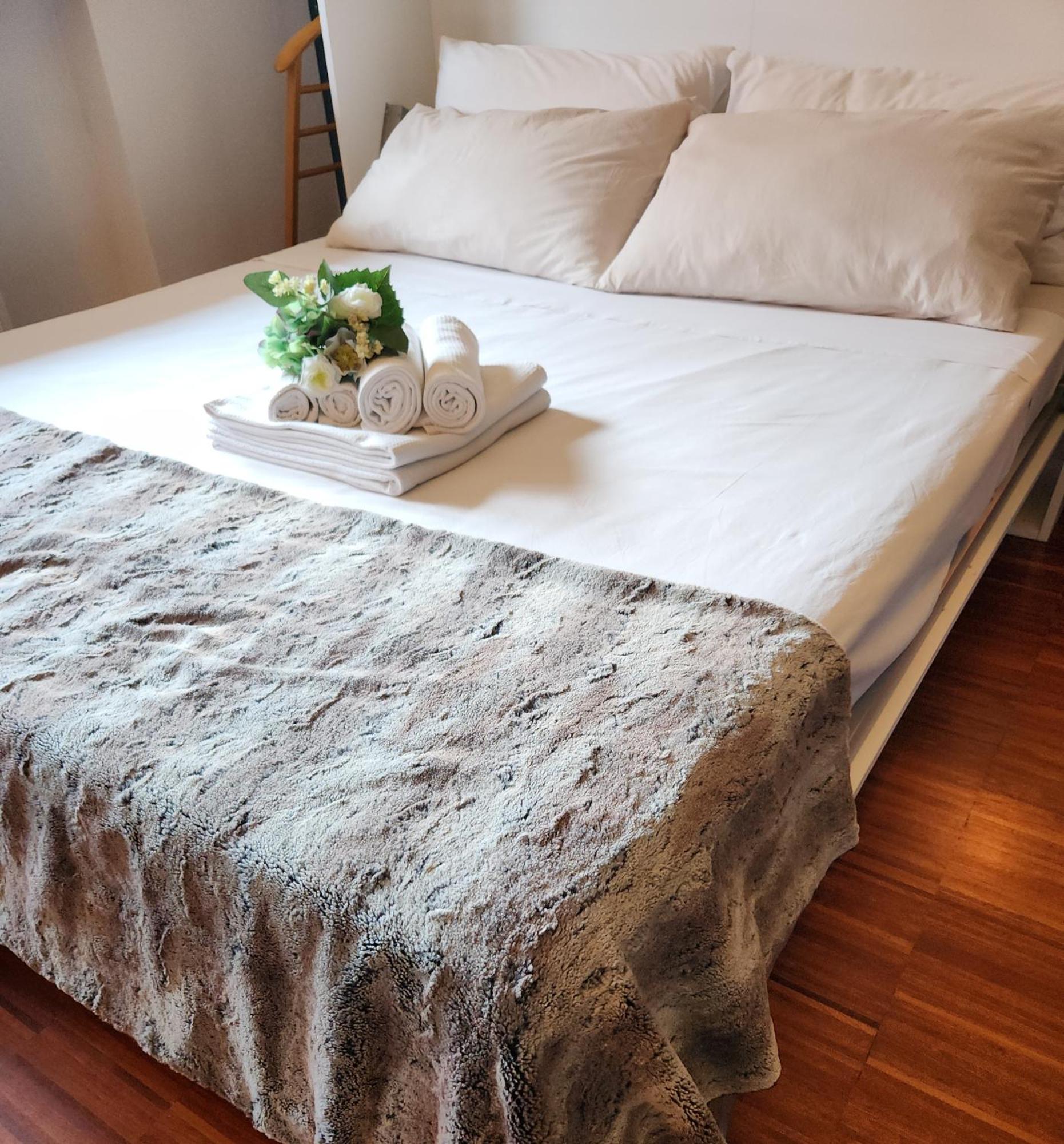 Bed & Breakfast Gaia - A Due Passi Dal Centro - Parcheggio Privato Turin