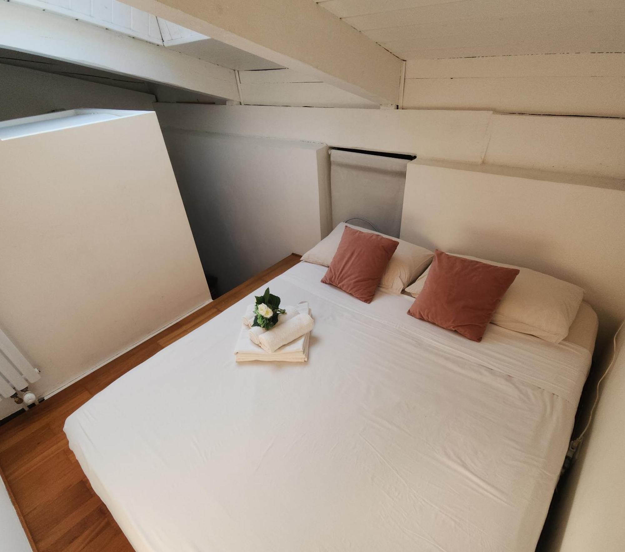 Bed & Breakfast Gaia - A Due Passi Dal Centro - Parcheggio Privato *